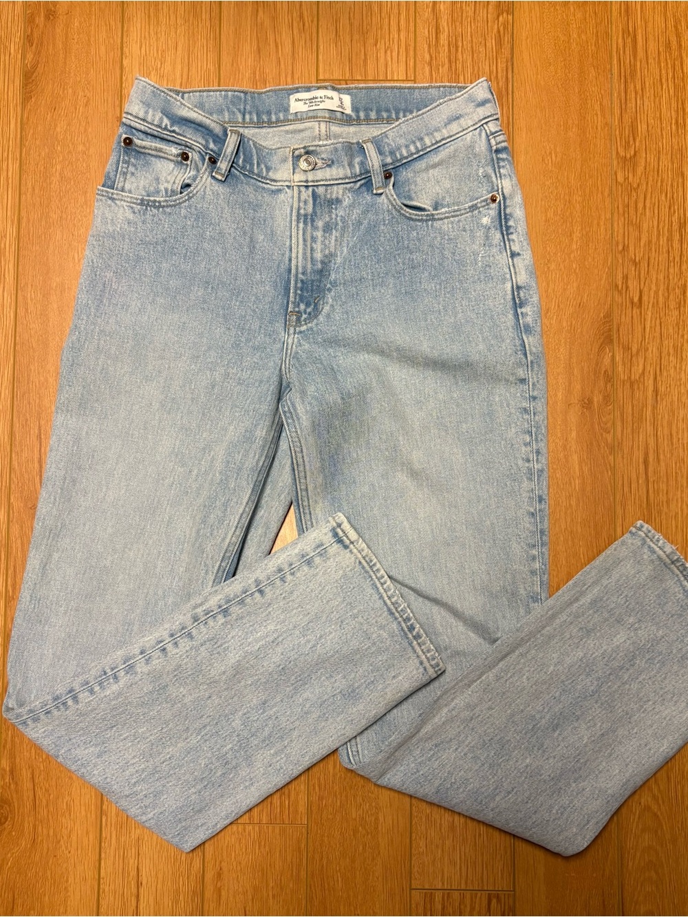 Abercrombie & Fitch Light Blue Low Rise Straight Women’s Jeans